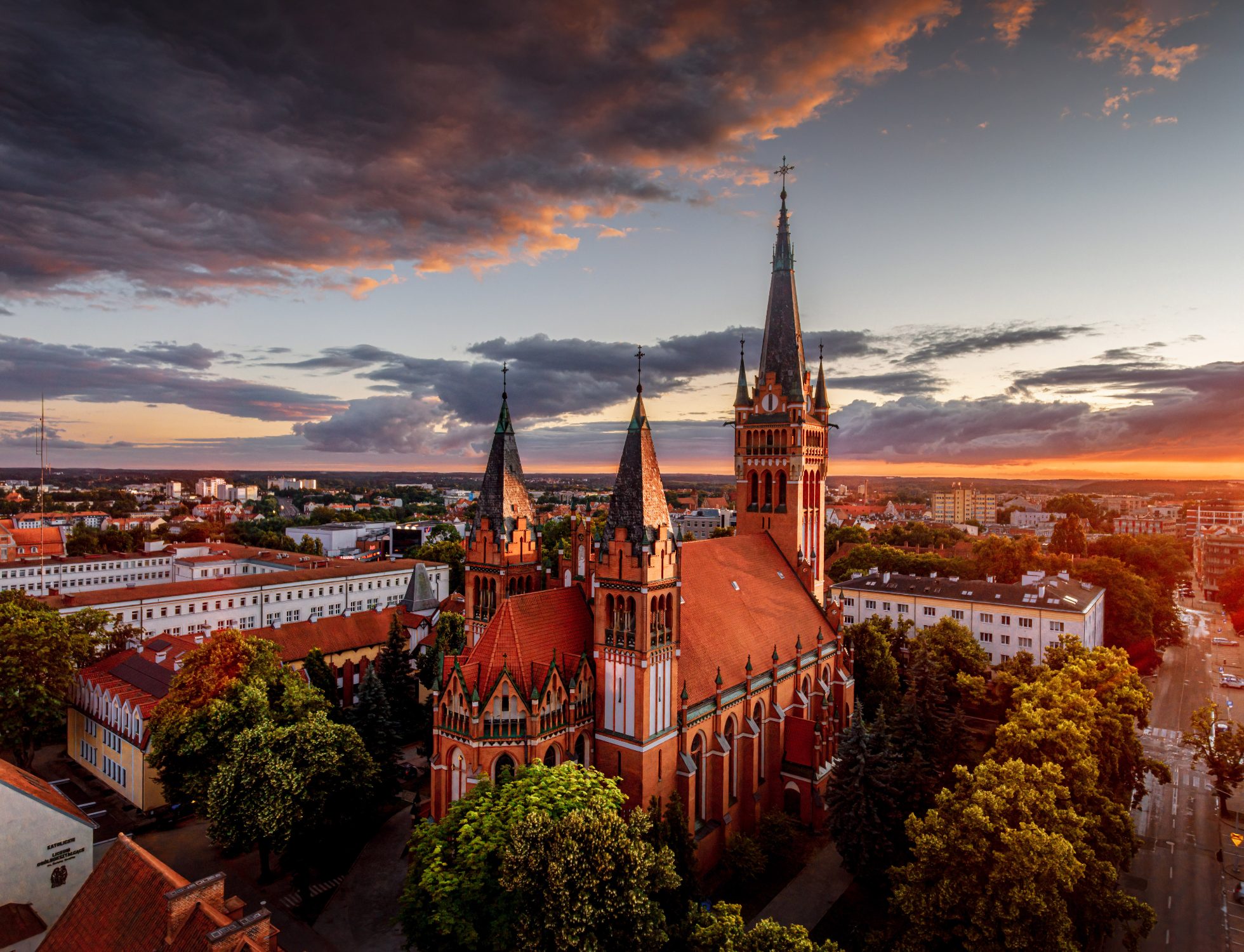 Kościół  Najświętszego Serca Pana Jezusa panorama fot Grzegorz Januszewicz